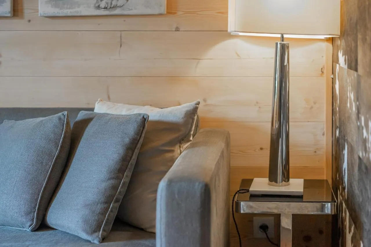 Belle Etoile Luxury Private Apartment メジェーヴ