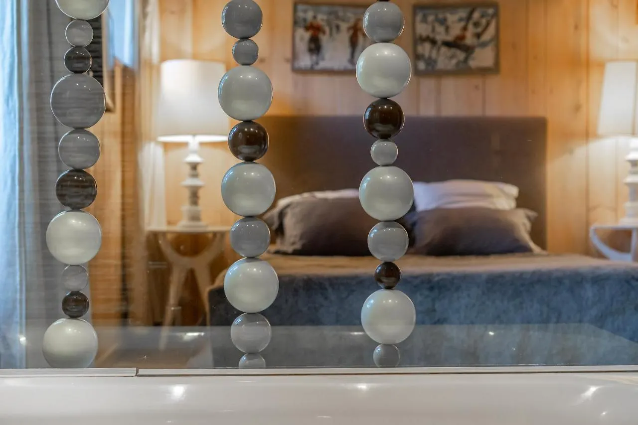 Belle Etoile Luxury Private Apartment メジェーヴ